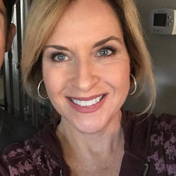 Meet your Posher, Renee - Picture 1 of 1